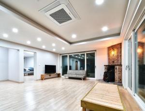 Changwon hatnimMoon Pension