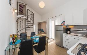 Awesome Apartment In Dolac With Wifi 