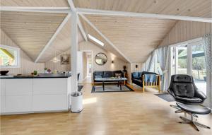 Four-Bedroom Holiday Home In Vaggerlose