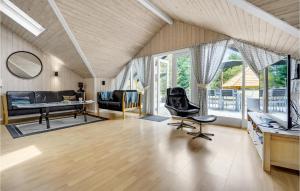 Four-Bedroom Holiday Home In Vaggerlose