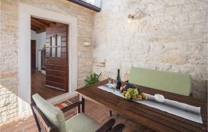 1 Bedroom Lovely Home In Sv,lovrec 