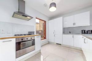 Lovely 2 BR with Patio Waterloo LM1