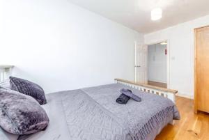 Lovely 2 BR with Patio Waterloo LM1