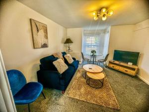 Lime Tree in blue House