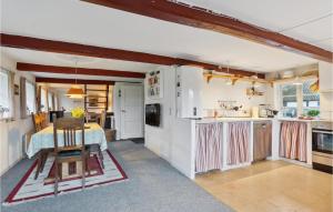 Pet Friendly Home In Humble With Wifi