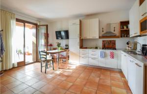 Beautiful Apartment In Marciaga