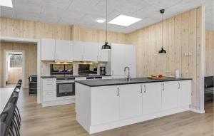 Gorgeous Home In Glesborg With Kitchen