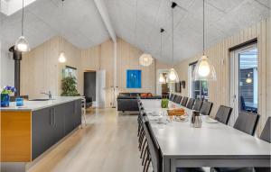 9 Bedroom Stunning Home In Glesborg