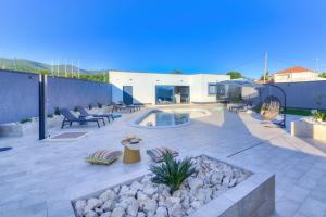 Wellness Escape Villa One - Happy Rentals