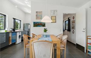 3 Bedroom Awesome Home In Vig