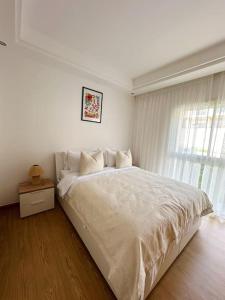 Luxury Garden Apartment by the Beach