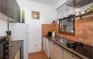 Pet Friendly Home In Vrata With Sauna