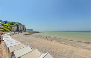 Maisons de vacances 2 Bedroom Beautiful Home In Boulleville : photos des chambres