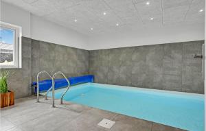 6 Bedroom Cozy Home In Ebeltoft