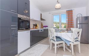 Two-Bedroom Apartment In Kanica