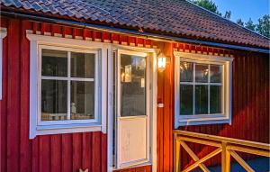 2 Bedroom Amazing Home In Tranås