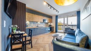 Jagiellońska 13, Sun & Snow