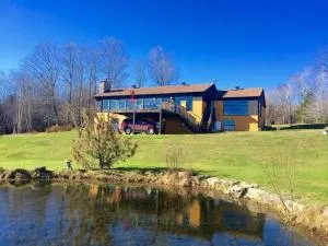 Spacious luxurious Villa, bright cottage, pool, Jacuzzi, sauna, nature - Sutton