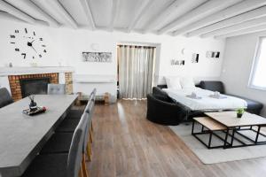Villas Pause entre deux Meaux ► Proche Disneyland Paris ► WiFi ► Netflix ► 24/24h : photos des chambres