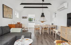 Amazing Home In Otterup