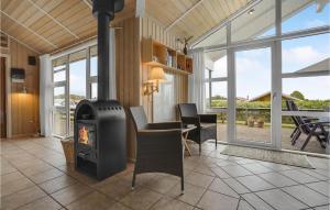 Beautiful Home In Sjølund With Wifi