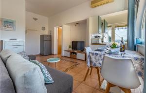 Apartment Banjole With Sea View 201