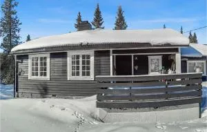 2 Bedroom Awesome Home In Lillehammer - 温斯特拉