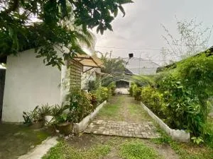 Punta Landing Travellers Inn - Surallah