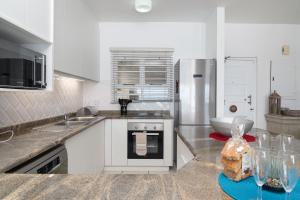 Santorini Perissa 27