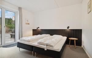 Lovely Apartment In Allinge With Wifi