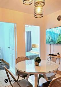 Mikas Crib 2BR condo