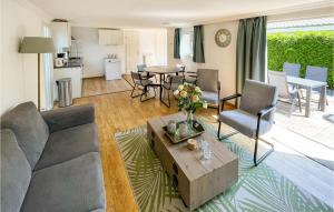 Stunning Stacaravan In Putten