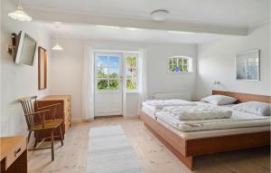 Awesome Home In Samsø With Kitchen