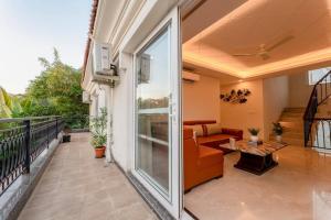 Staymaster Terra Tango 4 BR Huge Pool Lux Villa