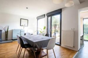 Villas Maison a l-oree du BOIS CITADELLE de LILLE avec TERRASSE en plein sud PROCHE DE TOUTES COMMODITES a la porte de LILLE : photos des chambres
