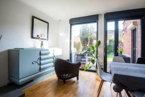 Villas Maison a l-oree du BOIS CITADELLE de LILLE avec TERRASSE en plein sud PROCHE DE TOUTES COMMODITES a la porte de LILLE : photos des chambres