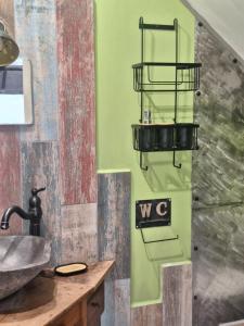 Maisons de vacances Gite chez Alice et Marcel : Maison 2 Chambres