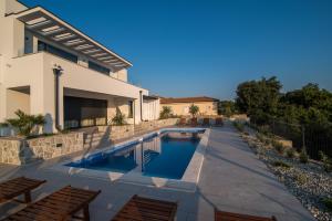 Villa Salvia with pool