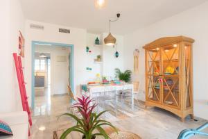 BOHO CHIC- Beachfront - Free bikes - Salt water pool