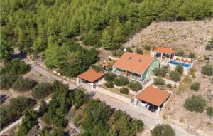 Two-Bedroom Apartment Karbuni With Sea View 09