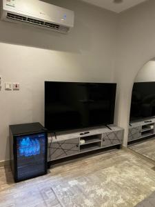 استديو هادي بحي العقيق