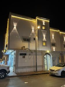 استديو هادي بحي العقيق