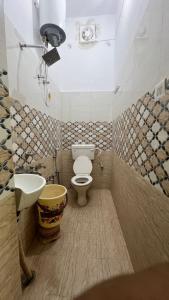 Hotel Vijay Palace- Near Ram Mandir Ayodhya