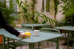 Hotels Kyriad Paris 10 - Canal Saint Martin - Republique : photos des chambres