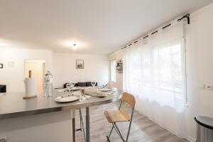 Appartements Tout confort a Massy - Parking / TGV et RER B&C : photos des chambres