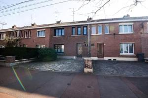 Villas Maison a l-oree du BOIS CITADELLE de LILLE avec TERRASSE en plein sud PROCHE DE TOUTES COMMODITES a la porte de LILLE : Villa