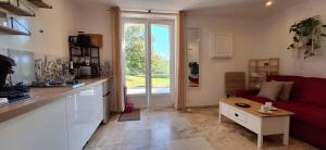 Les Gites Sur La Colline - 28 m2 one bedroom gite with shared pool