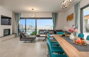 4 Bedroom Beautiful Home In Rebici