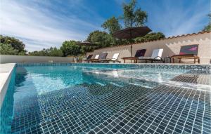 4 Bedroom Lovely Apartment In Stinjan