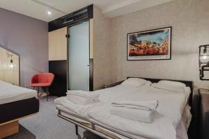 Hotel With Urban Deli